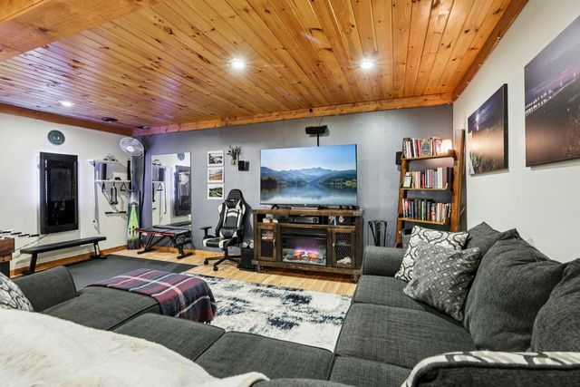 W10124 Giese Lane, Portage, WI 53901