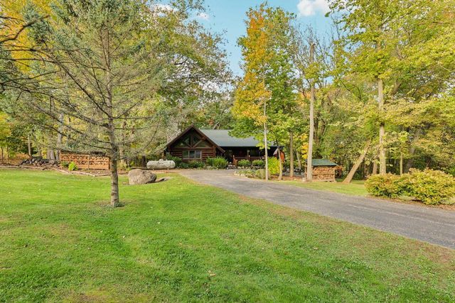 W10124 Giese Lane, Portage, WI 53901