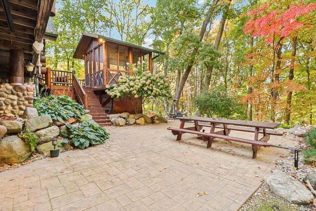 W10124 Giese Lane, Portage, WI 53901