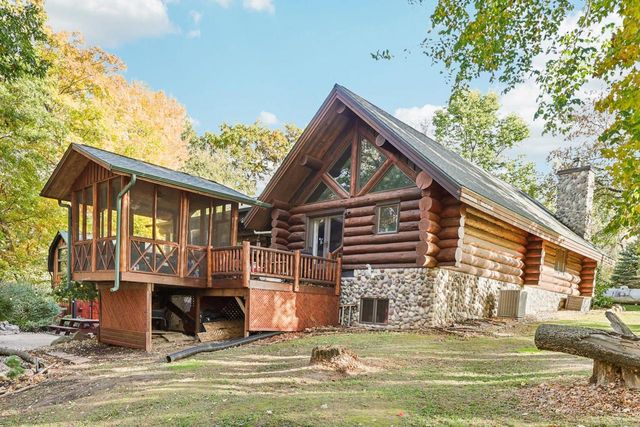 W10124 Giese Lane, Portage, WI 53901