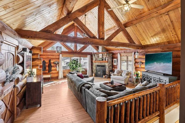 W10124 Giese Lane, Portage, WI 53901