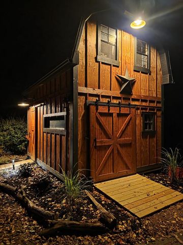 W10124 Giese Lane, Portage, WI 53901