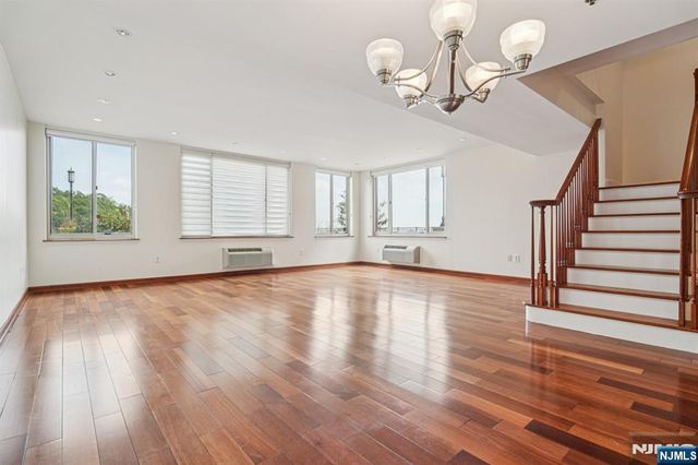 100 Old Palisade Road PL16, Fort Lee, NJ 07024