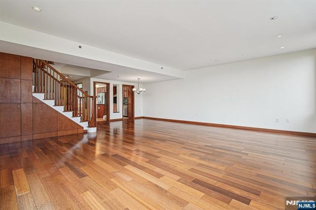 100 Old Palisade Road PL16, Fort Lee, NJ 07024