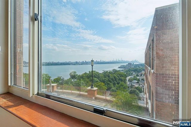 100 Old Palisade Road PL16, Fort Lee, NJ 07024