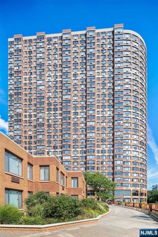 100 Old Palisade Road PL16, Fort Lee, NJ 07024