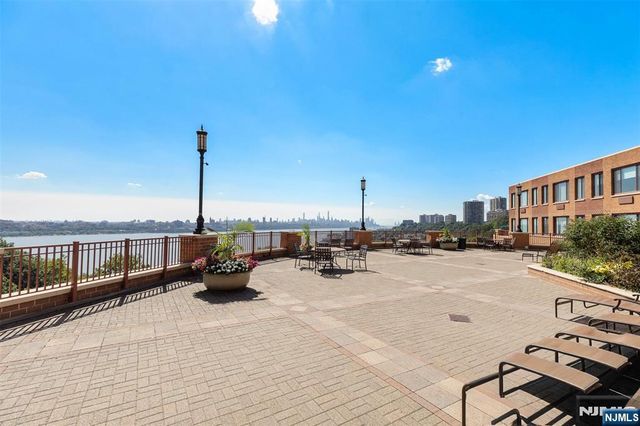 100 Old Palisade Road PL16, Fort Lee, NJ 07024