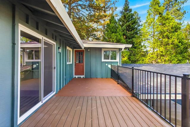 17891 Lake Arthur Rd, Applegate, CA 95703