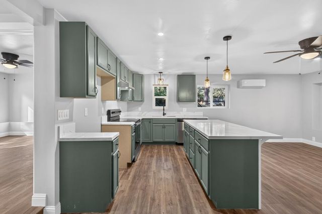 17891 Lake Arthur Rd, Applegate, CA 95703