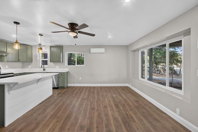 17891 Lake Arthur Rd, Applegate, CA 95703