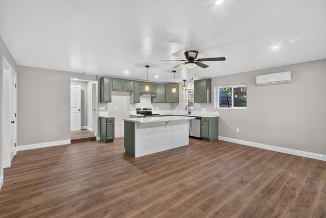 17891 Lake Arthur Rd, Applegate, CA 95703