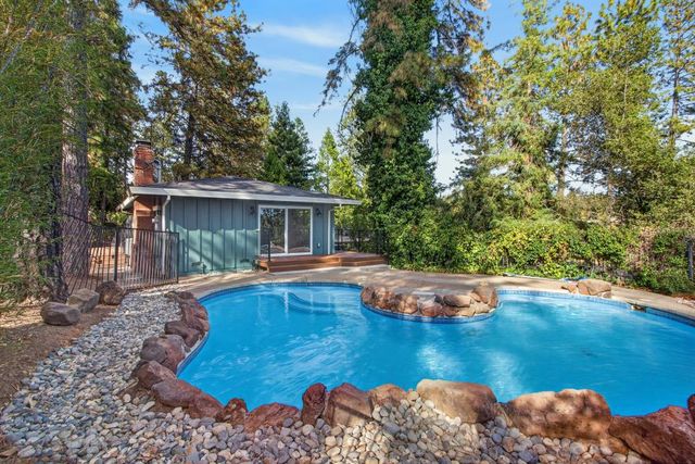 17891 Lake Arthur Rd, Applegate, CA 95703