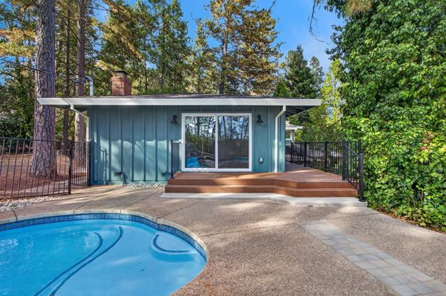 17891 Lake Arthur Rd, Applegate, CA 95703