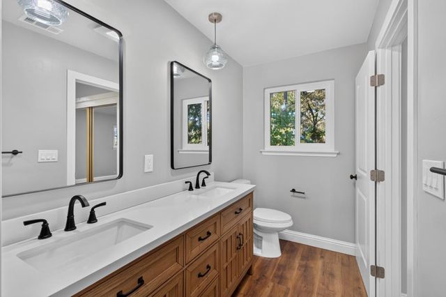 17891 Lake Arthur Rd, Applegate, CA 95703