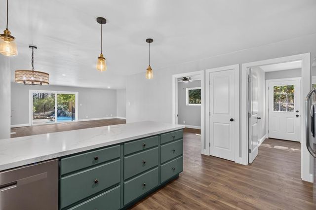 17891 Lake Arthur Rd, Applegate, CA 95703
