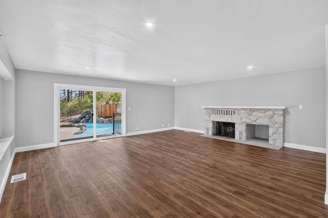 17891 Lake Arthur Rd, Applegate, CA 95703