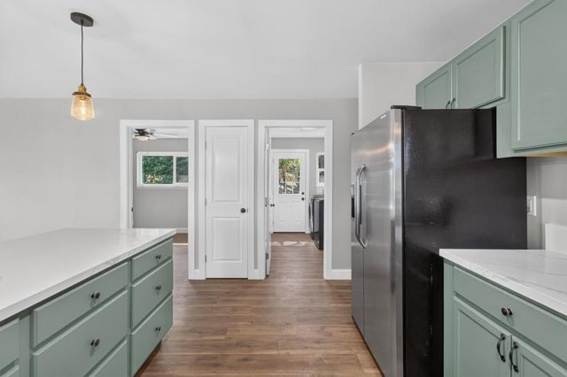17891 Lake Arthur Rd, Applegate, CA 95703