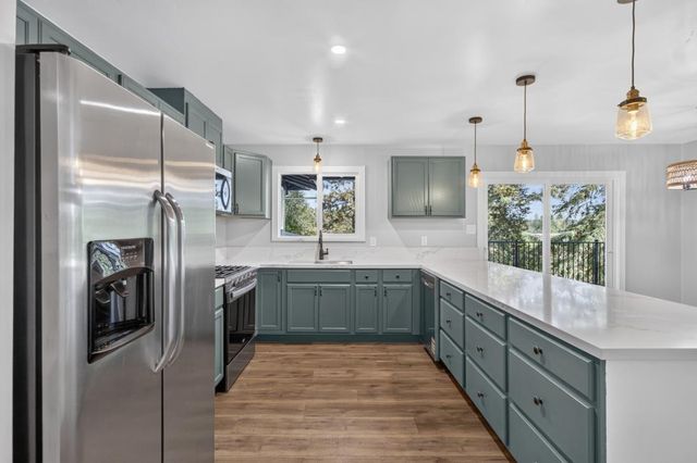 17891 Lake Arthur Rd, Applegate, CA 95703