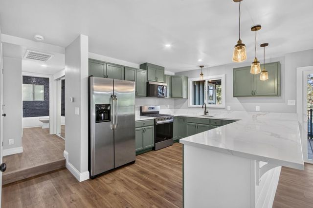 17891 Lake Arthur Rd, Applegate, CA 95703