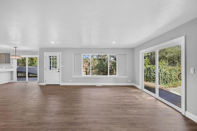 17891 Lake Arthur Rd, Applegate, CA 95703