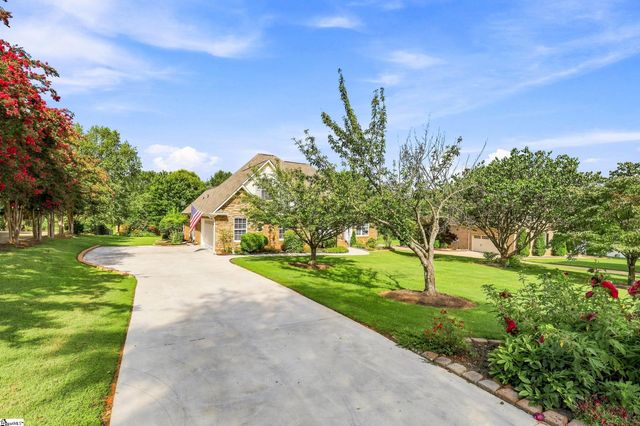 817 Indian Trail Run, Inman, SC 29349