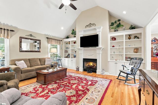 817 Indian Trail Run, Inman, SC 29349