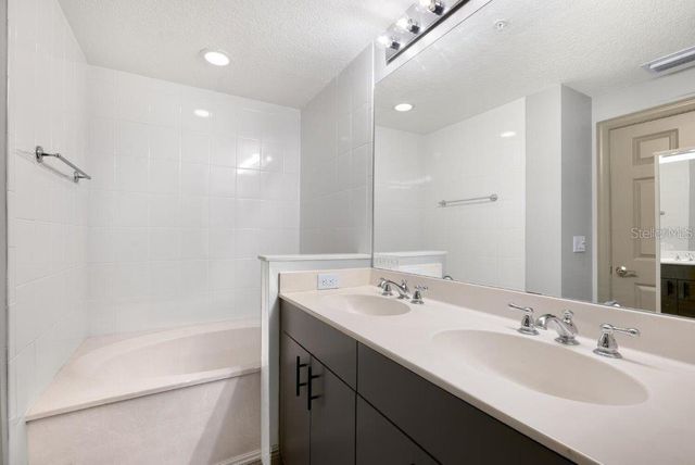 800 N TAMIAMI TRAIL 405, Sarasota, FL 34236