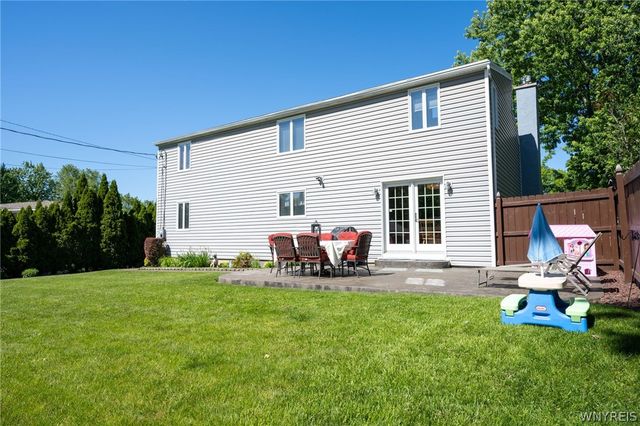 149 Boxwood Circle, Hamburg, NY 14075