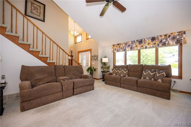 149 Boxwood Circle, Hamburg, NY 14075