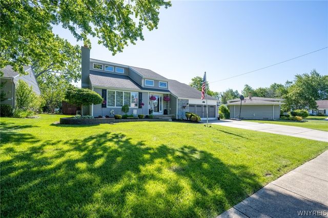 149 Boxwood Circle, Hamburg, NY 14075