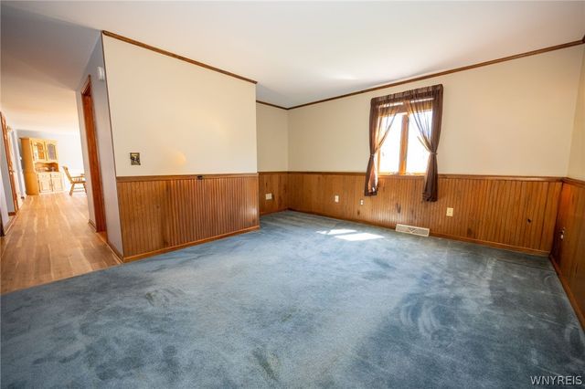 149 Boxwood Circle, Hamburg, NY 14075