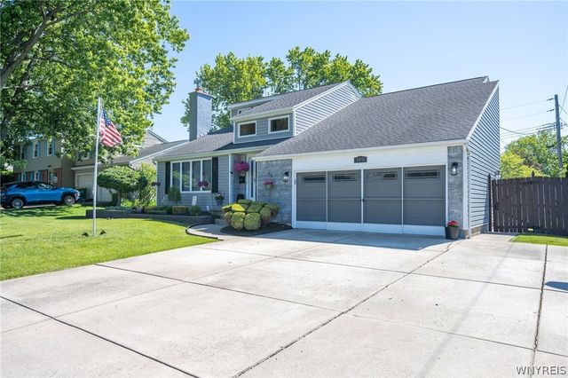 149 Boxwood Circle, Hamburg, NY 14075