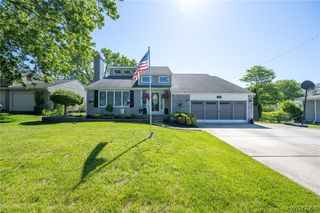 149 Boxwood Circle, Hamburg, NY 14075