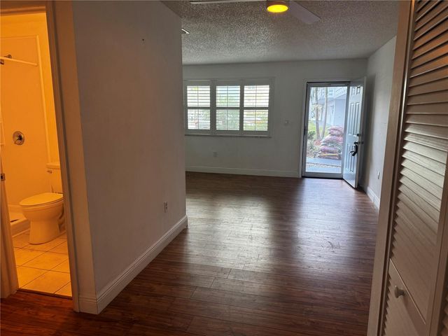 5660 80TH STREET N C101, St Petersburg, FL 33709