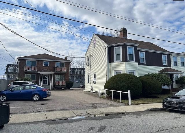 100 Central St 4, Waltham, MA 02453