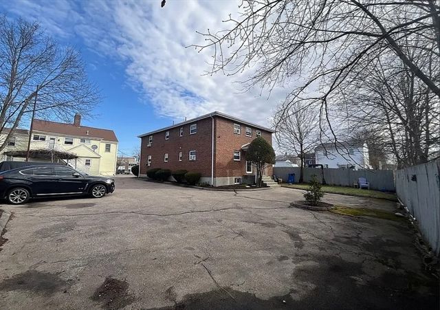 100 Central St 4, Waltham, MA 02453