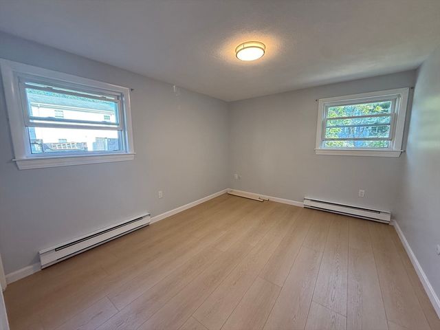 100 Central St 4, Waltham, MA 02453
