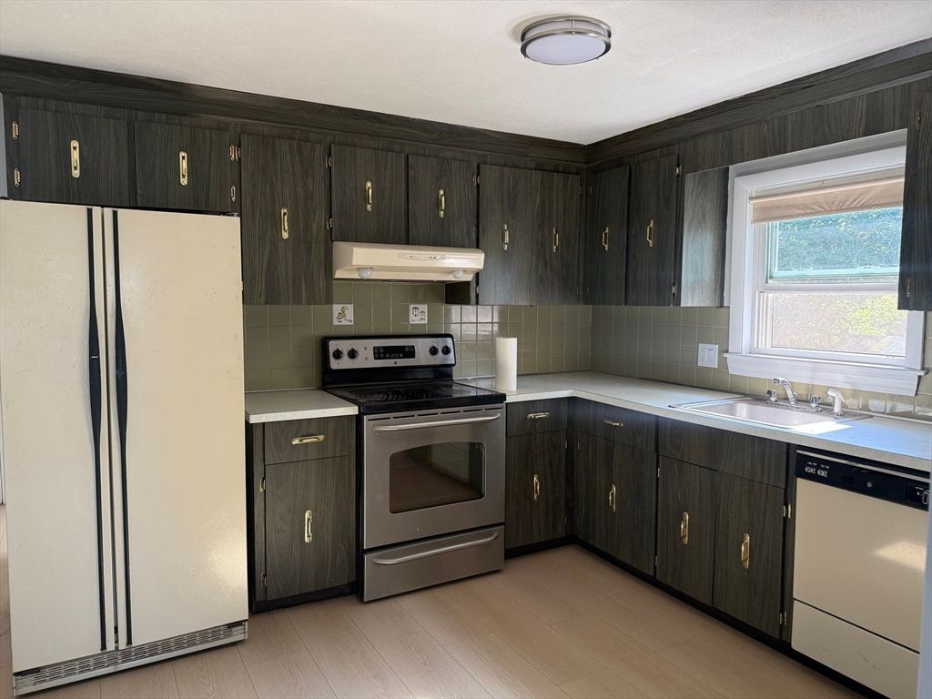 100 Central St 4, Waltham, MA 02453