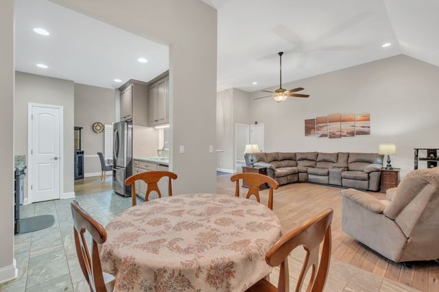 3006 Gracie Ann Dr, Greenbrier, TN 37073