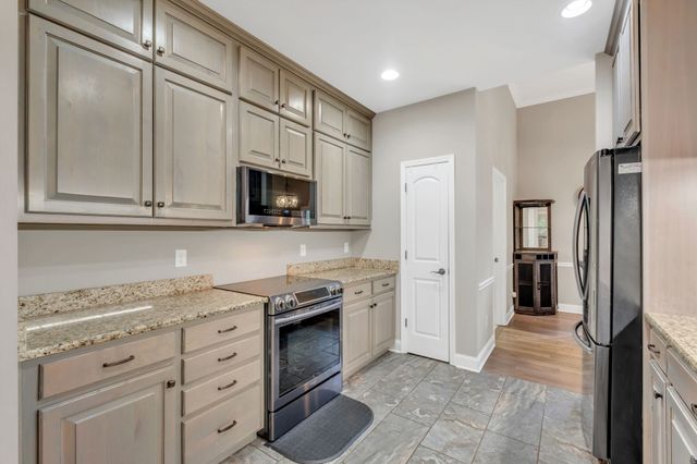 3006 Gracie Ann Dr, Greenbrier, TN 37073