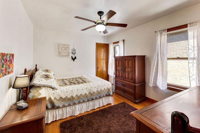 8221 S Troy Street, Chicago, IL 60652