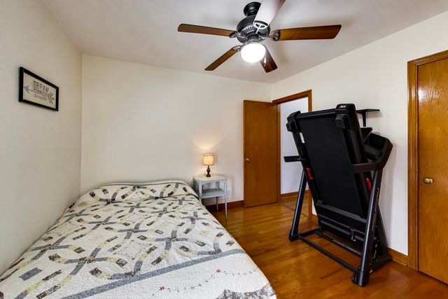 8221 S Troy Street, Chicago, IL 60652