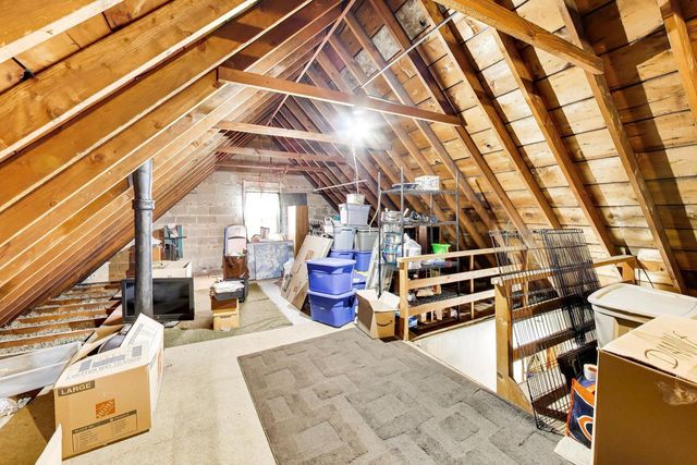 8221 S Troy Street, Chicago, IL 60652