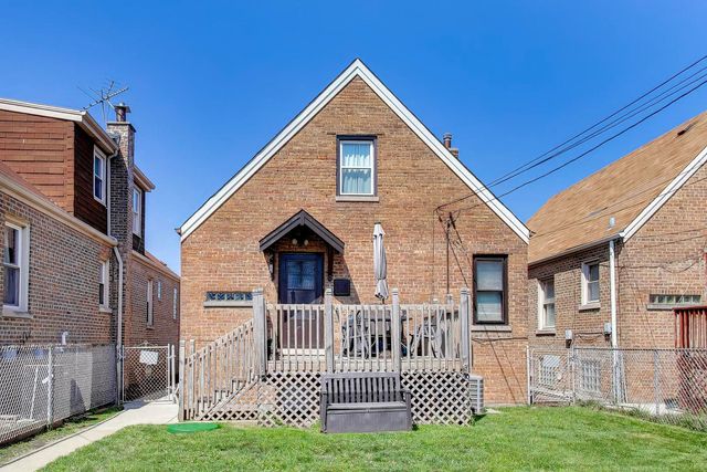 8221 S Troy Street, Chicago, IL 60652