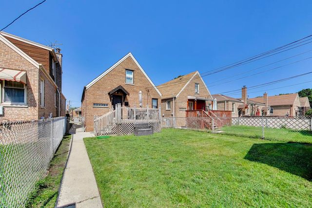8221 S Troy Street, Chicago, IL 60652