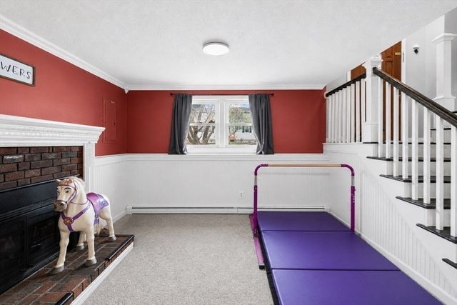 51 Hideaway Ln, Wareham, MA 02538