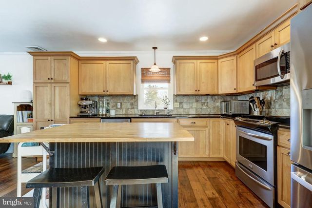 63 PRESTON RD, Wernersville, PA 19565