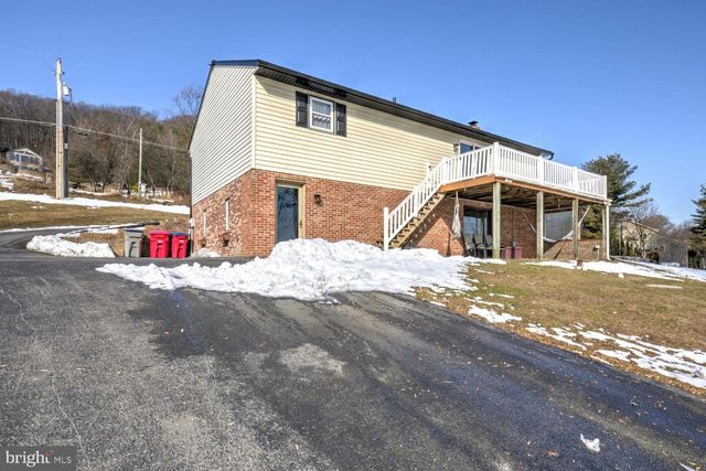 63 PRESTON RD, Wernersville, PA 19565