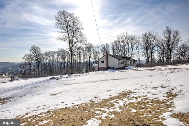 63 PRESTON RD, Wernersville, PA 19565