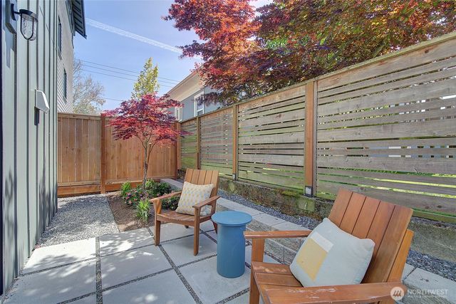 8319 25th Avenue NW, Seattle, WA 98117